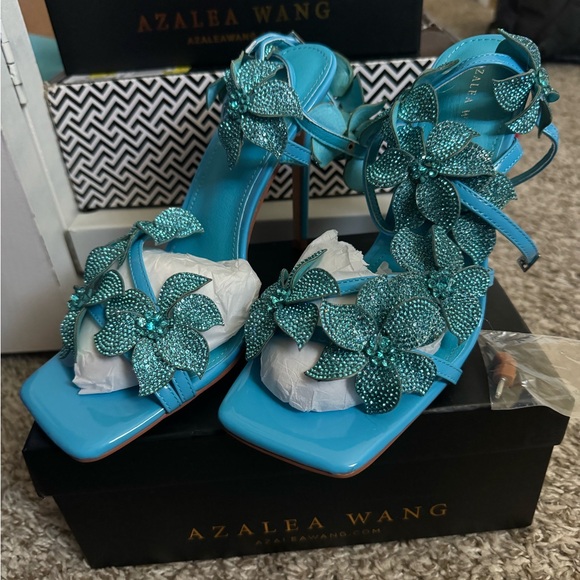 Gorgeous brand new Azalea Wang heels! - Picture 3 of 10